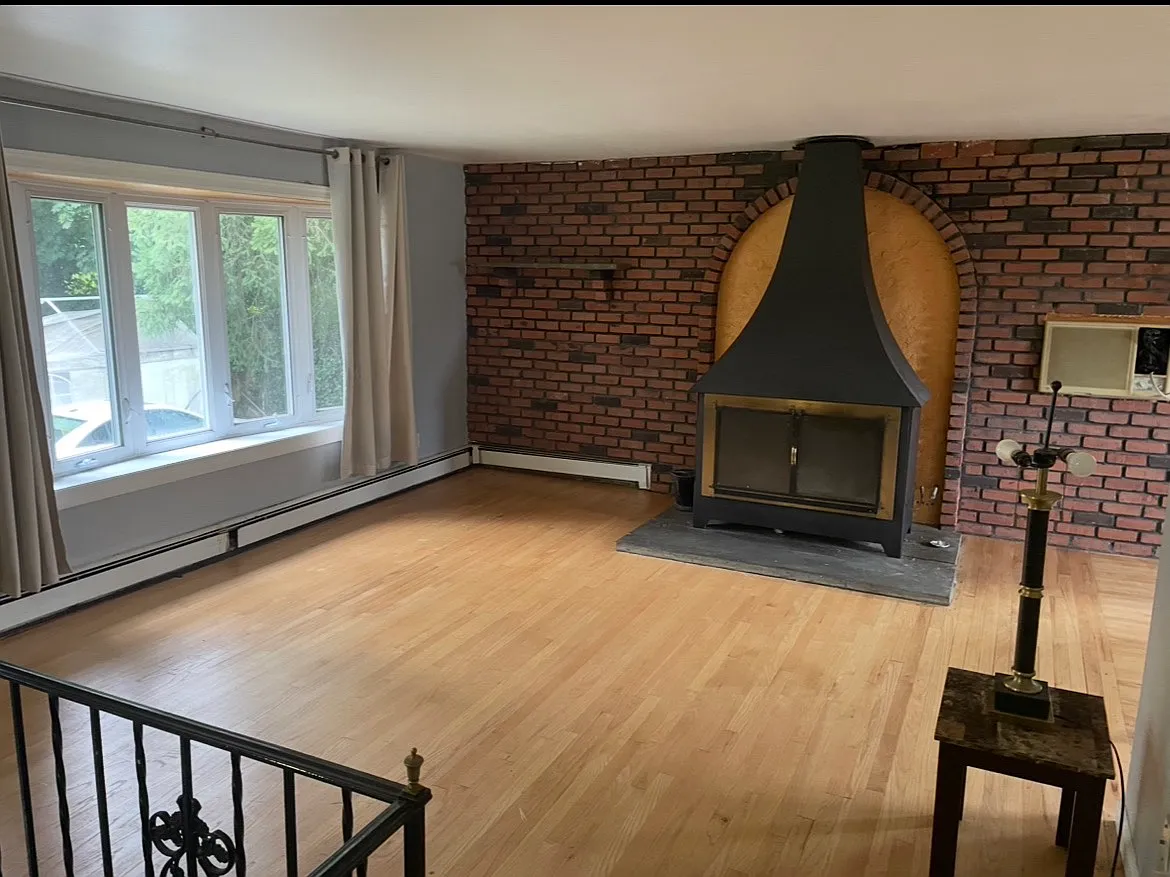 3 bed, 1300 sqft, $3,999 — Photo 2