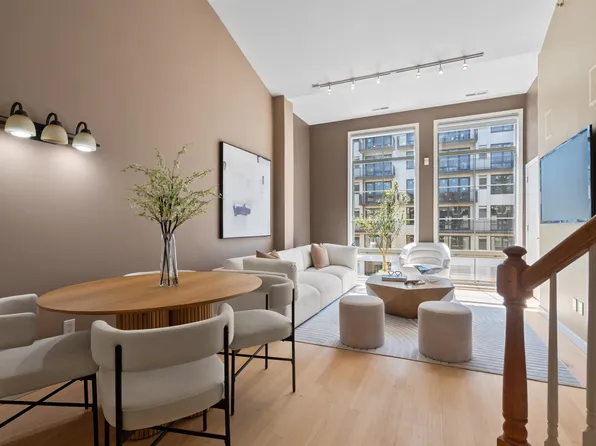 26 Avenue At Port Imperial APT 416, West New York, NJ 07093