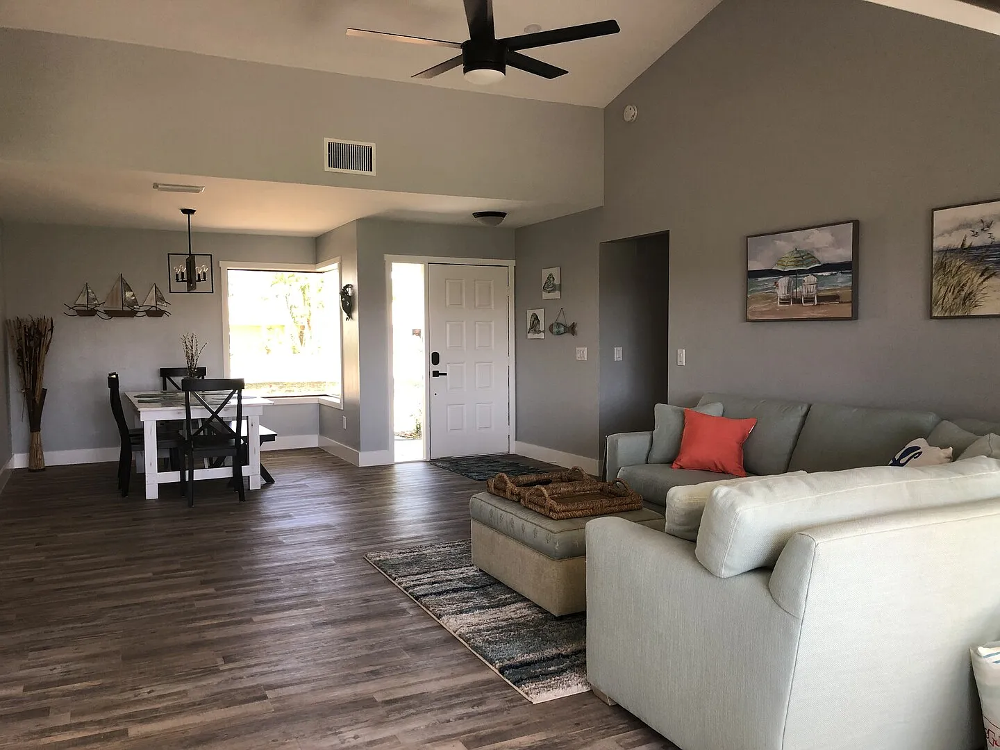 Coastal Contemporary Comfort — Photo 3