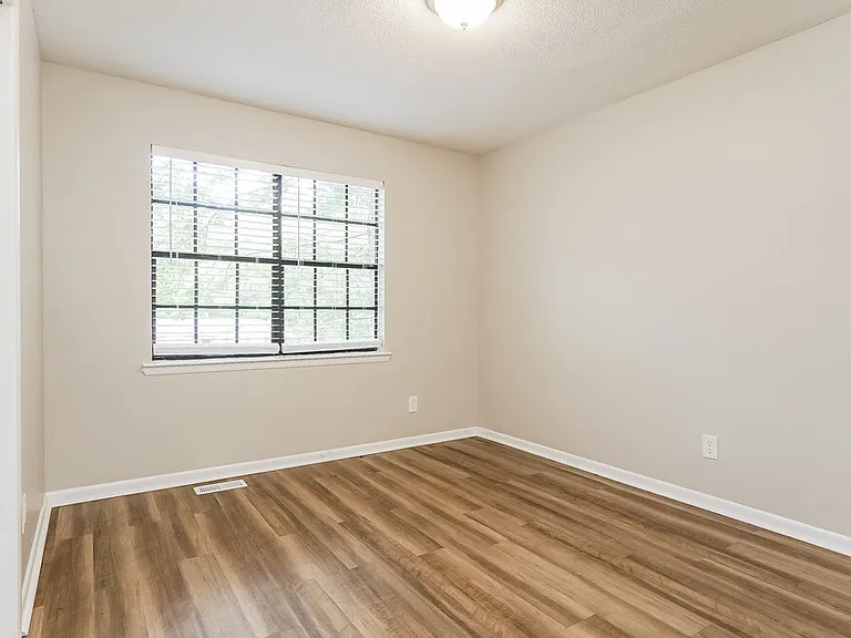 6518 Chrissy Dr — Photo 14