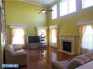 4th image of 1009 Bateman Dr