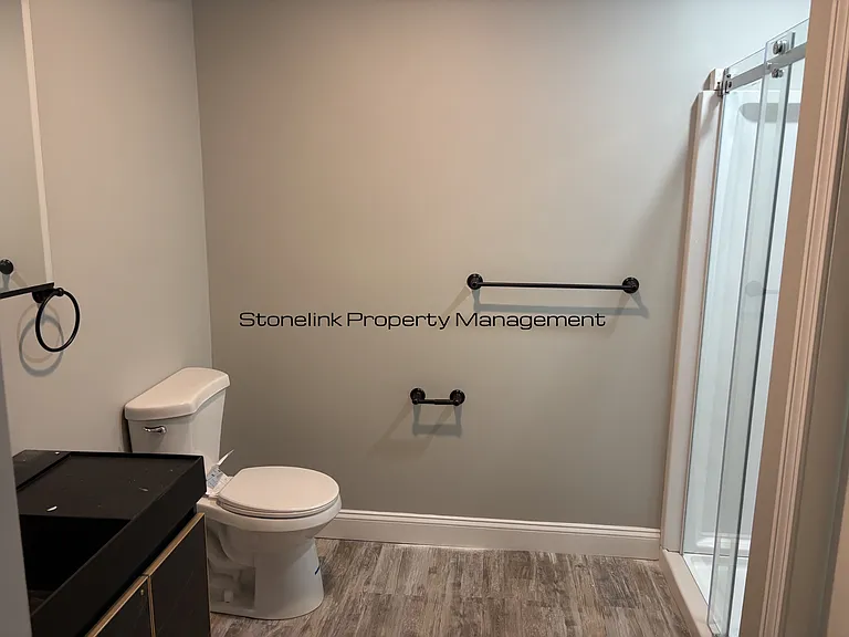 387 Broad St — Photo 10