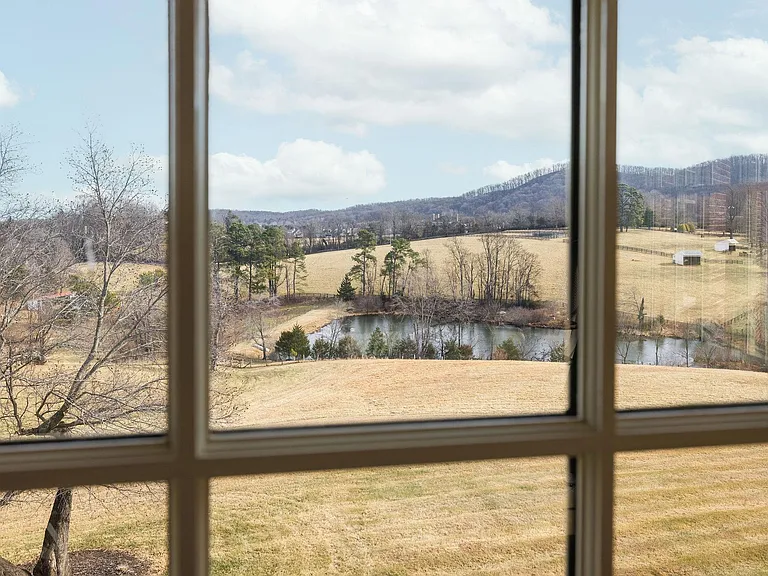 585 Ragged Mountain Dr — Photo 43