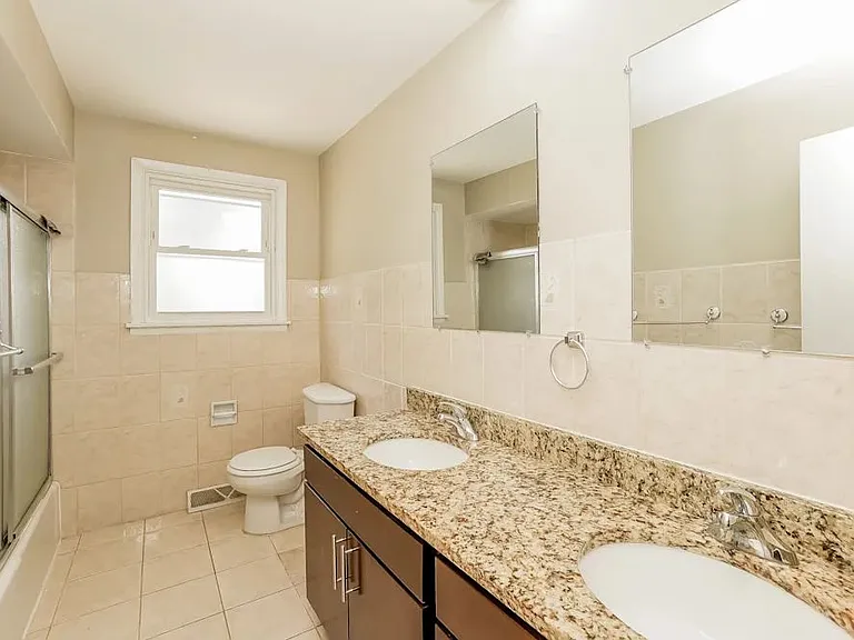 15528 Orogrande Dr — Photo 12