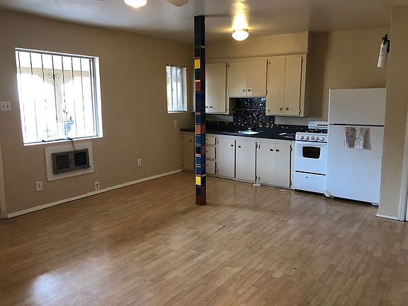 2nd image of 311 Yale Blvd SE APT A