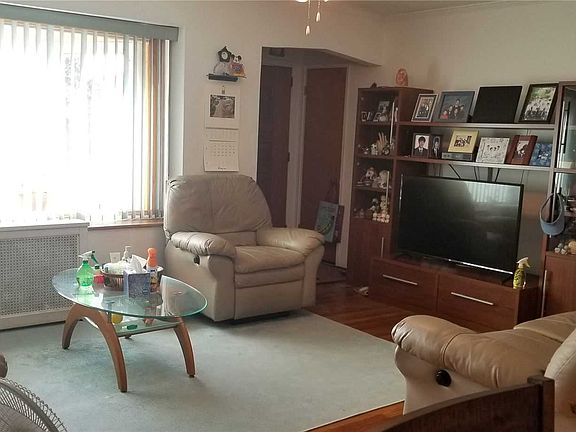 2nd image of 46 Irving Ln