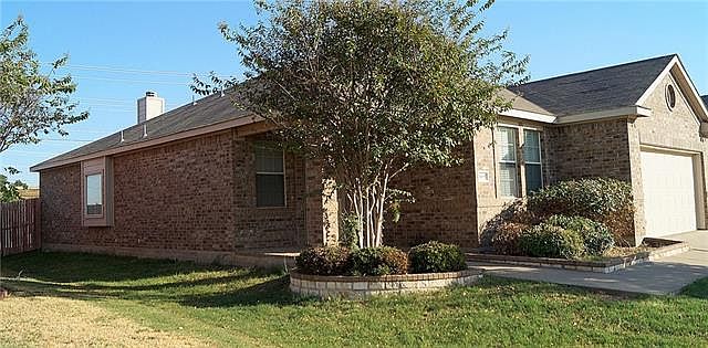 1st image of 1005 Lone Pine Dr
