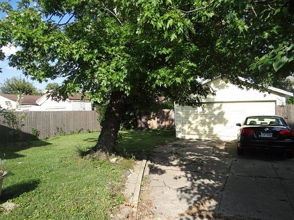 3rd image of 7106 Virginia Ave