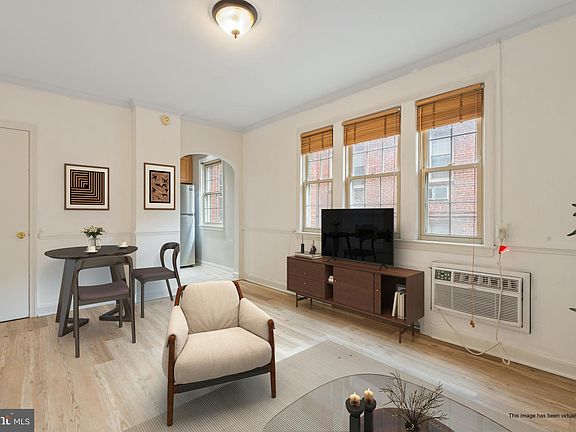 4th image of 3028 Wisconsin Ave NW APT 206