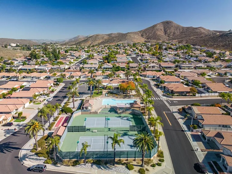 28082 Bavaria Dr — Photo 34