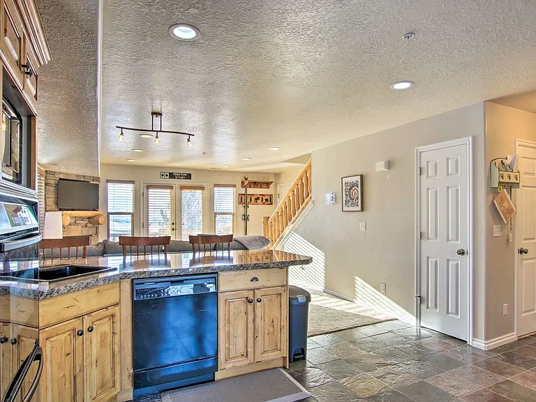 3524 N Fox Run Dr #1 — Photo 17