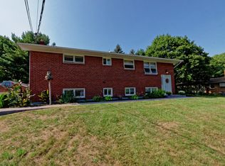 45 S Clement Ave, Ravena, NY 12143
