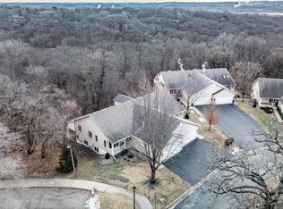 2145 Overlook Dr, Bloomington, MN 55431