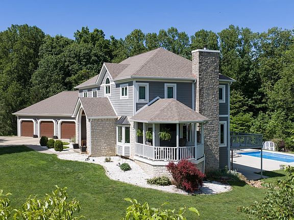 2nd image of 6315 N Bent Pine Dr