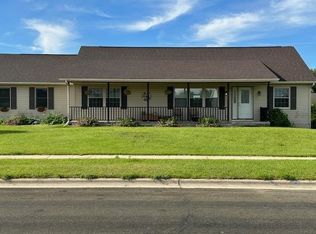 597 Pauquette Pines Ln, Poynette, WI 53955