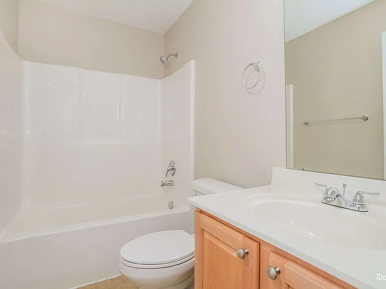 604 Princeton Dr — Photo 13