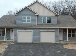 2 Moore Ave #2B, Saratoga Springs, NY 12866