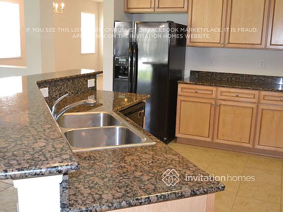 3rd image of 3320 Pino Ave