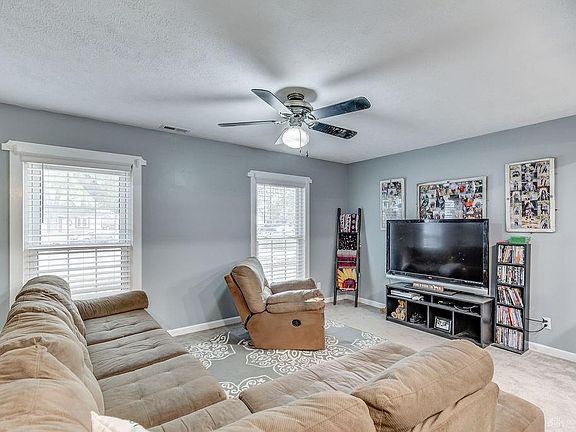 3rd image of 223 Habron Ct