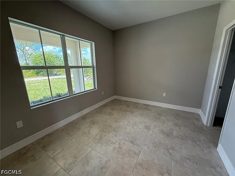 4626 Ida Ave N — Photo 20