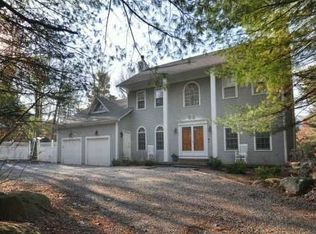 71 Widow Sweets Rd, Exeter, RI 02822