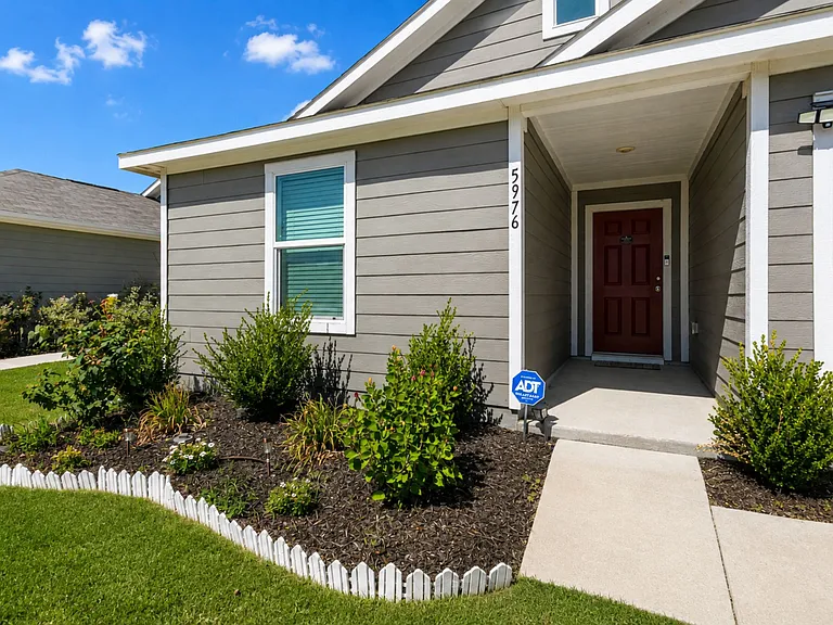 5976 Ripple Rush Dr — Photo 2
