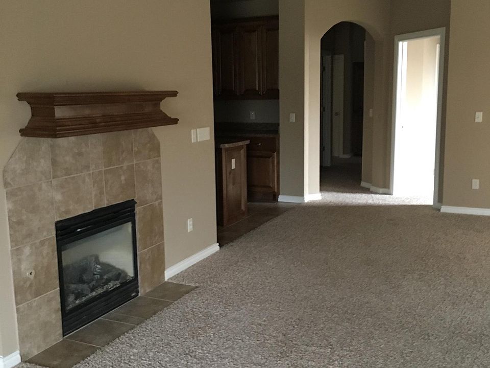 2nd image of 11407 NW 121st Pl