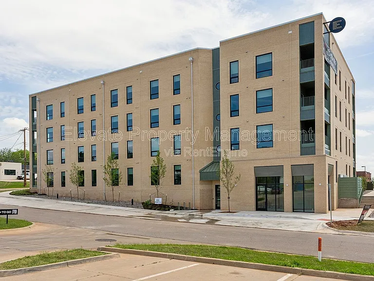 The E at 1016 NW 67th Street — Photo 32