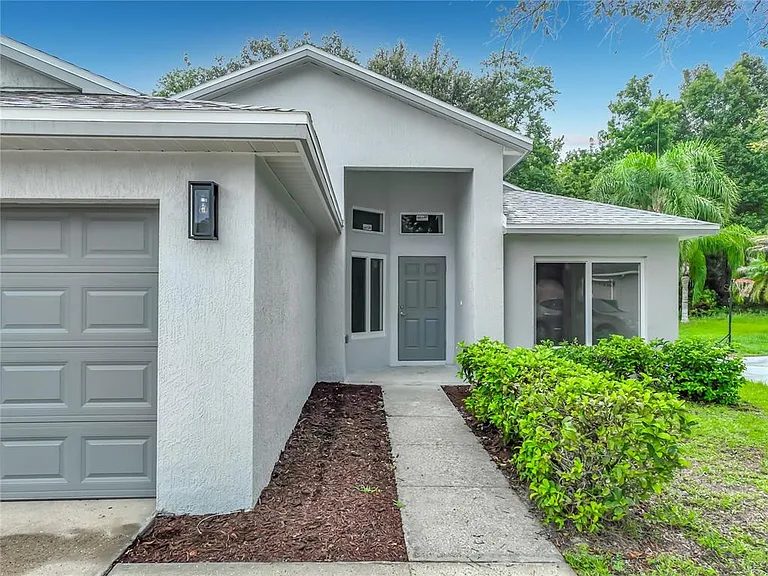 11148 Pinewood Cove Ln — Photo 3