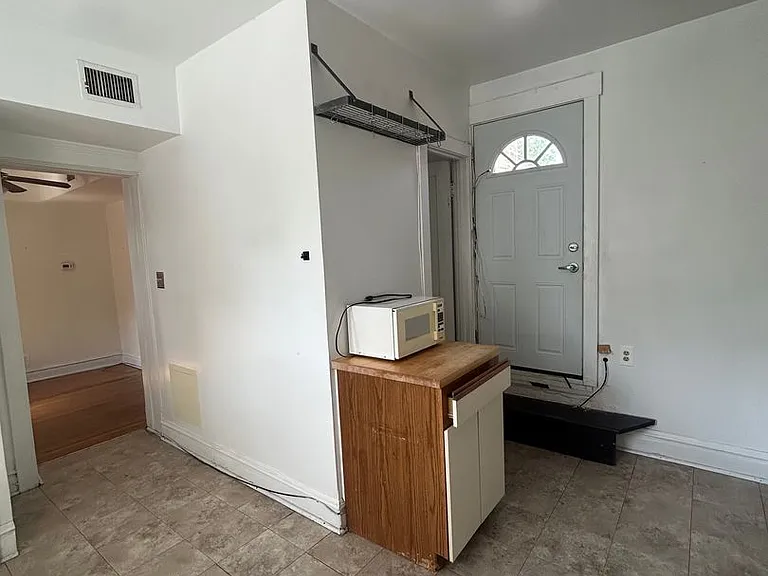 4157 N Damen Ave #2 — Photo 4