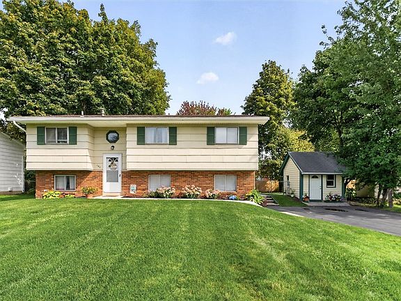 2nd image of 189 Kenwick Dr