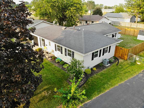 2nd image of 2727 Greenacre Dr