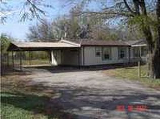 9113 132nd Rd, Winfield, KS 67156