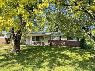 9743 Edgefield Dr, Saint Louis, MO 63136