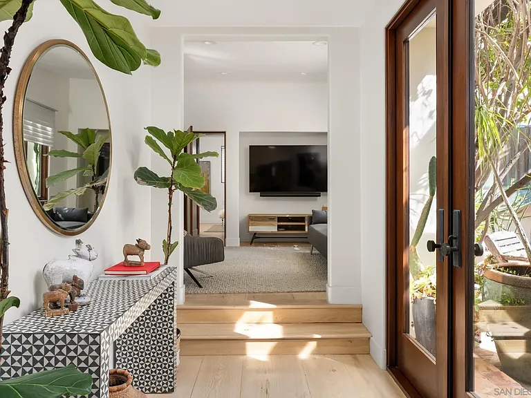 1370 Neptune Ave — Photo 27