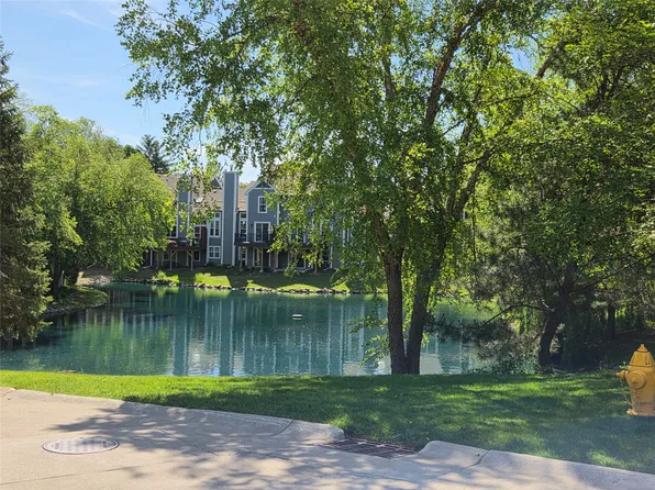 8125 Rocklyn Dr, Urbandale, IA 50322