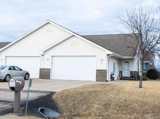 W5104 Blue Heron Ct, Sherwood, WI 54169