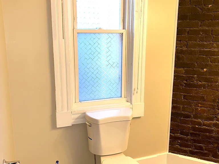 1700 Rosewood Ave #2 — Photo 15