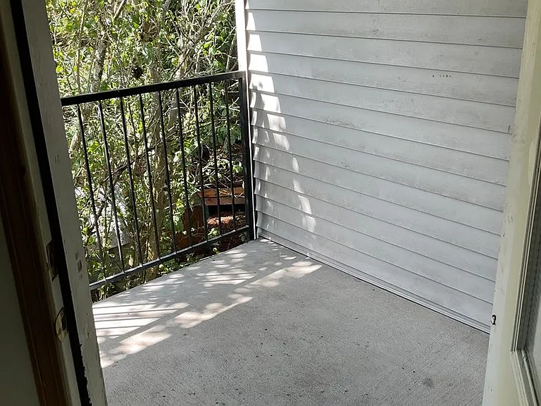 Ascot Place Apartments — Photo 12