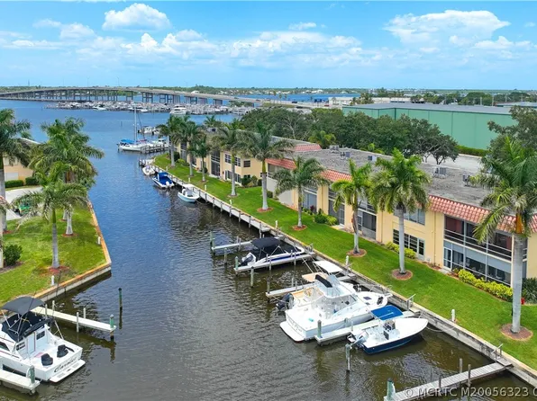 2600 S Kanner Hwy APT V7, Stuart, FL 34994