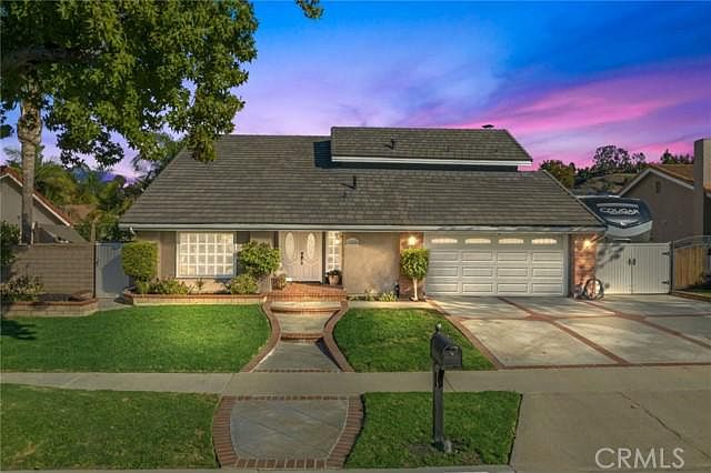 1st image of 140 S Pueblo Pl