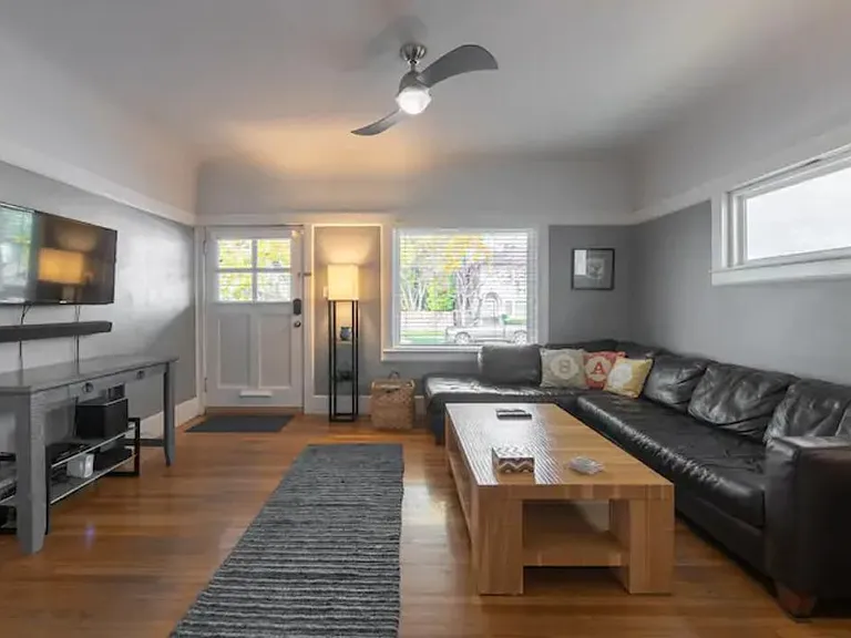 3004 O St — Photo 3