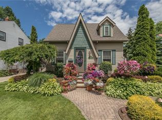 155 E 291st St, Eastlake, OH 44095