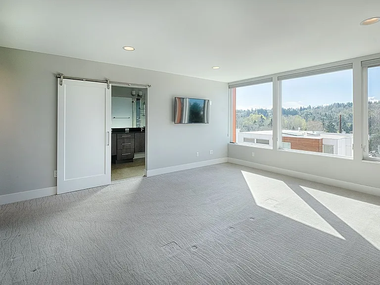 5028 Puget Blvd SW — Photo 24