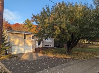 2339 Riverview Dr, Eau Claire, WI 54703