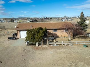 27 S Monkey Rd, Glenrock, WY 82637