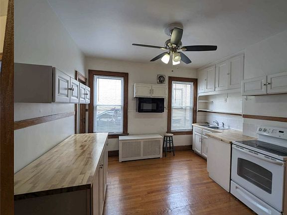 5th image of 89-91 Allen St S #1 & 2