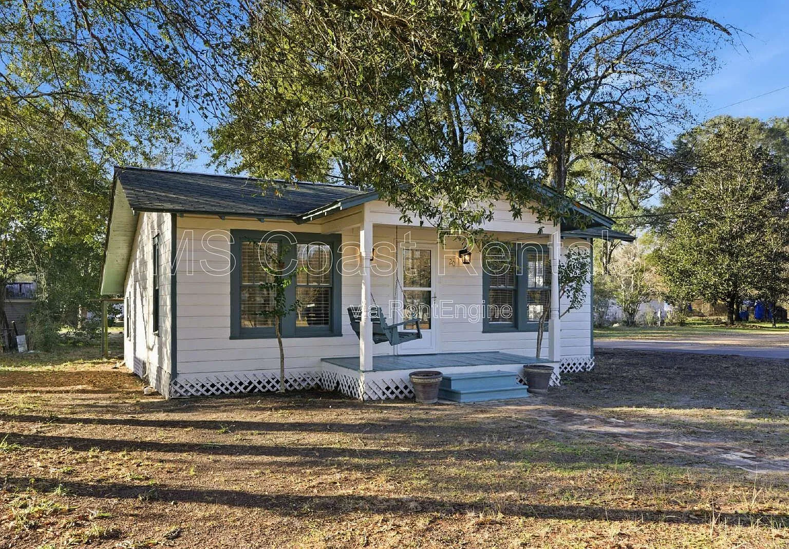 1 bed, 1.0 bath, 700 sqft, $1,099 — Photo 2
