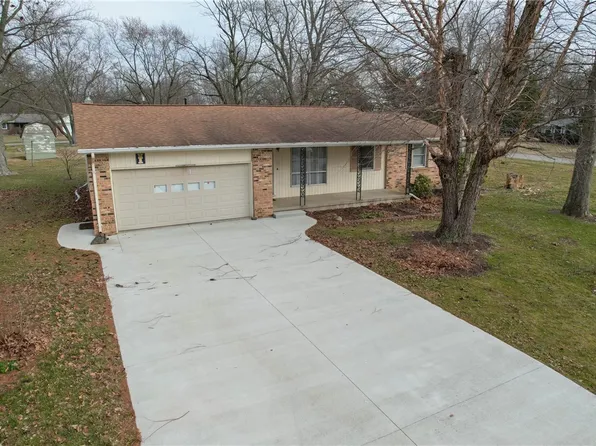 107 Maple Dr, Catlin, IL 61817