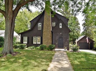 421 S 1st St, Geneva, IL